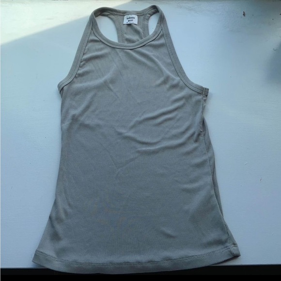 New Aritzia Sunday Best Tank - Picture 3 of 3
